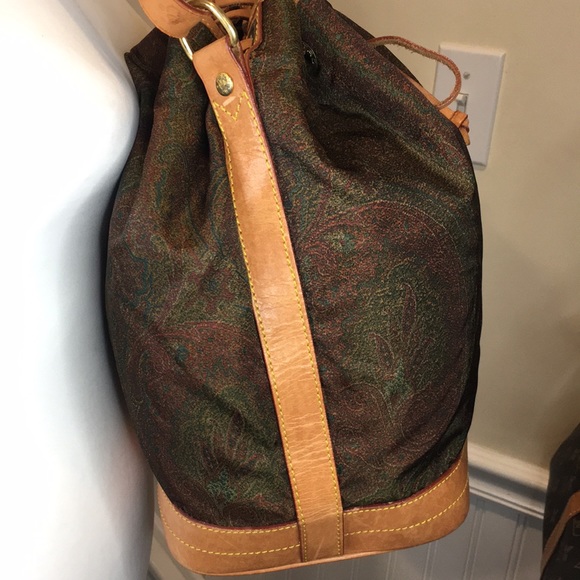 W ETRO Milano Red Paisley Nylon Vachetta Leather Drawstring Bucket Shoulder Bag - Picture 6 of 17